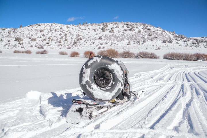 a snow covered mountain