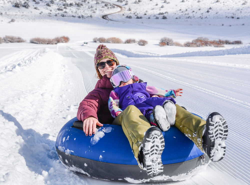 Family-Friendly-Snow-Tubing-in-Colorado