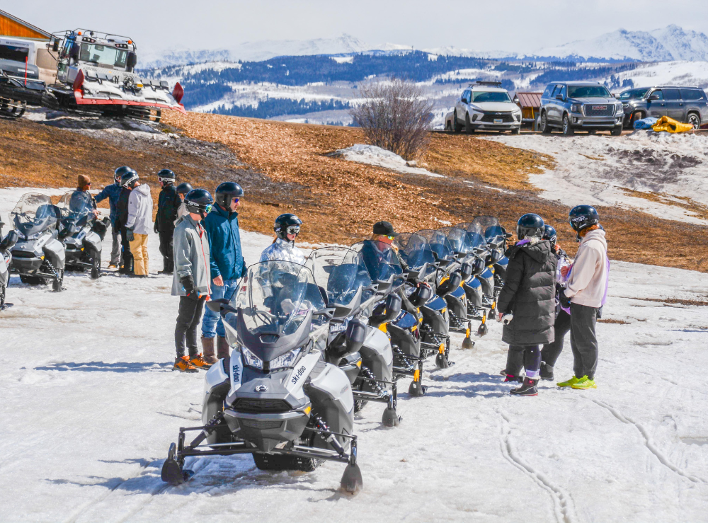 best-snowmobiling-tours-colorado