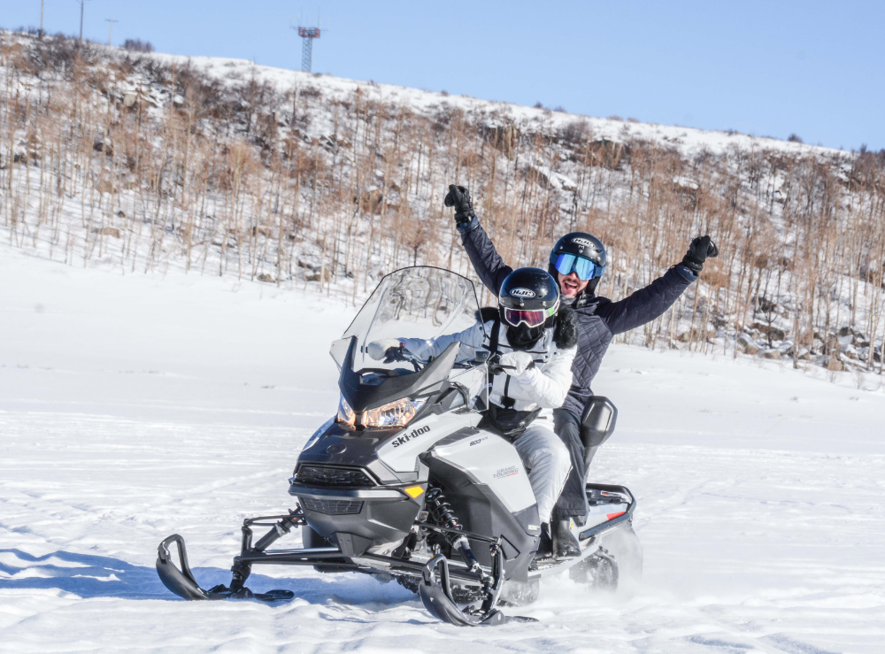 how-much-does-it-cost-to-rent-a-snowmobile