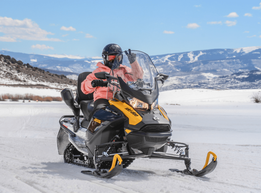 snowmobile-rental-costs