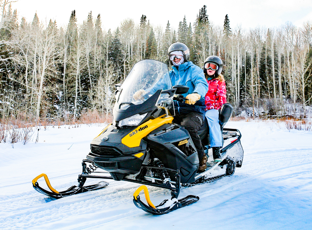 snowmobiling-vail